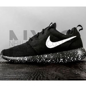 nike black and white splatter shoes